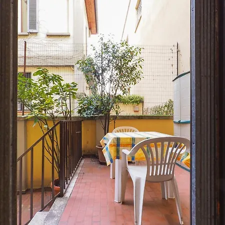 Con Terrazzino Zona Bocconi Navigli Διαμέρισμα